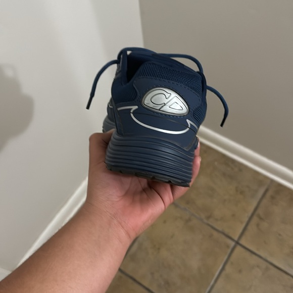 Selling some b30s dark blue used not that much - Picture 4 of 4